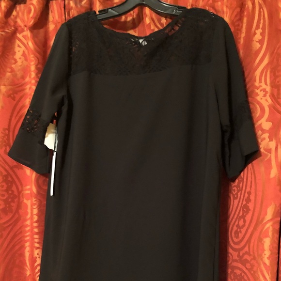 Dress - Picture 2 of 4